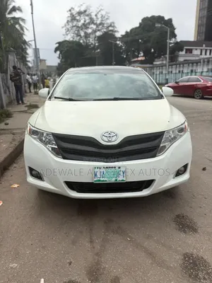 Toyota Venza 2010 White