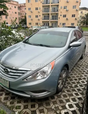 Hyundai Sonata Limited Sedan FWD (2.4L 4cyl 6A) 2012 Green