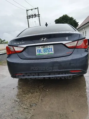 Hyundai Sonata SE 2.0T Sedan FWD (2.0L 4cyl 6A) 2013 Maroon
