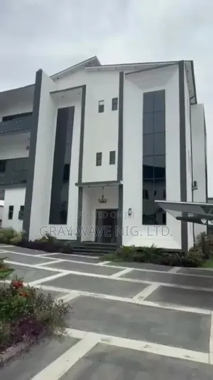 6bdrm Duplex in Guzape District for sale