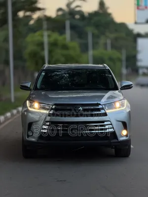 Toyota Highlander 2018 Silver