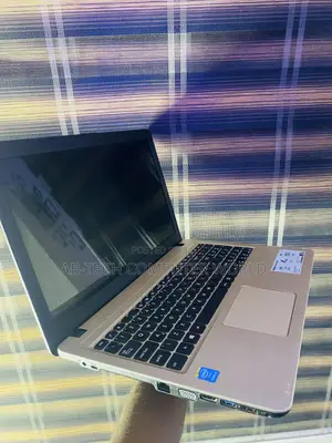Laptop Asus A540LA 4GB Intel Core i3 SSD 128GB