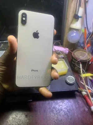 Apple iPhone XS Max 64 GB Gold