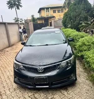 Toyota Camry SE 4dr Sedan (2.5L 4cyl 6A) 2013 Black