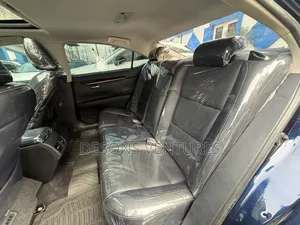 Toyota Venza 2022 Blue