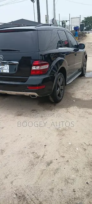 Mercedes-Benz M Class 2010 Black