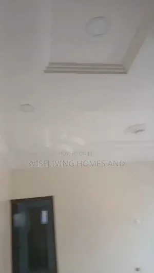 1bdrm Apartment in Ajao Estate for rent