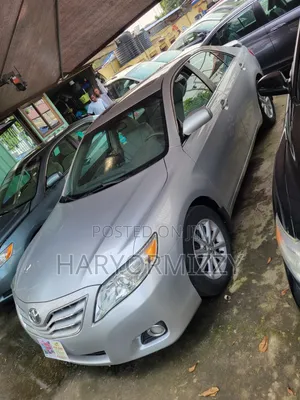 Toyota Camry XLE V6 4dr Sedan (3.5L 6cyl 6AM) 2010 Silver