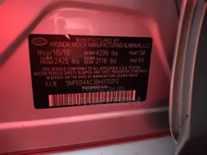 Hyundai Sonata Limited Sedan FWD (2.4L 4cyl 6A) 2011 Silver
