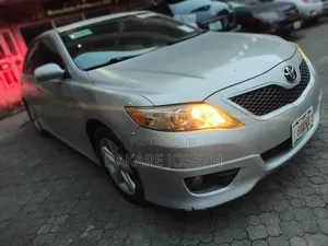 Toyota Camry SE V6 4dr Sedan (3.5L 6cyl 6AM) 2010 Silver