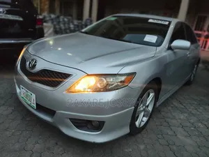 Toyota Camry SE V6 4dr Sedan (3.5L 6cyl 6AM) 2010 Silver