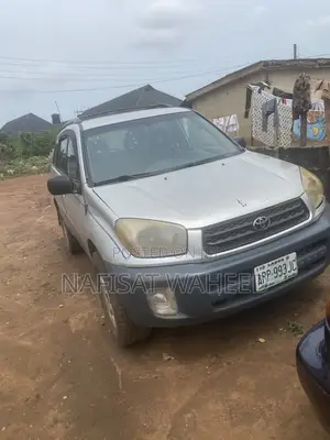 Toyota RAV4 Automatic 2002 Silver