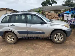 Toyota RAV4 Automatic 2002 Silver