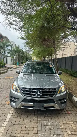 Mercedes-Benz M Class ML350 4MATIC 4dr SUV AWD (3.5L 6cyl 7A) 2014