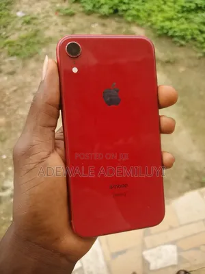 Apple iPhone XR 64 GB Red