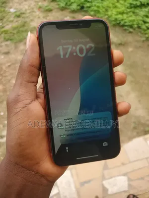 Apple iPhone XR 64 GB Red
