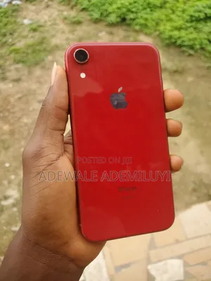 Apple iPhone XR 64 GB Red