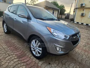 Hyundai Tucson Limited AWD 2013 Blue