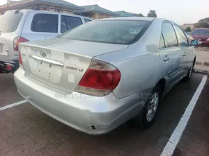 Toyota Camry 2005 Silver