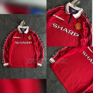 Manchester United Retro Long Sleeve Jersey – Red Umbro Classic Shirt