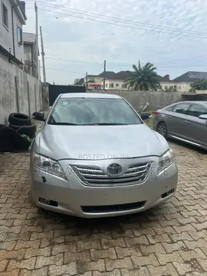 Toyota Camry 2009 Silver