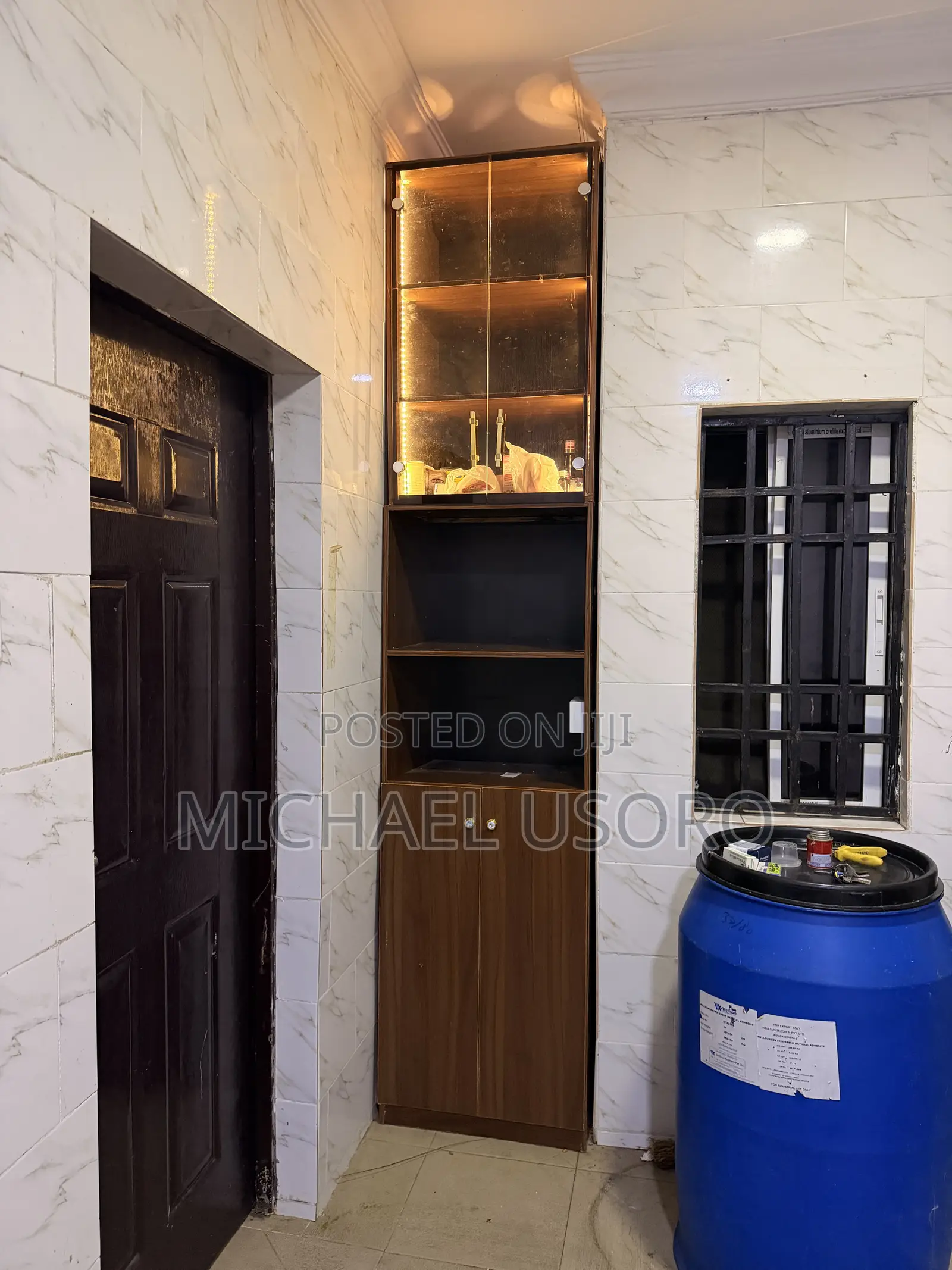 Kitchen Cabinets With Glass (HDF)