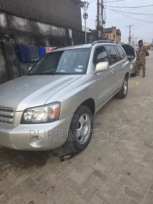 Toyota Highlander 2005 Silver