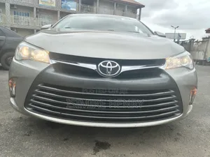 Toyota Camry 2016 Gold