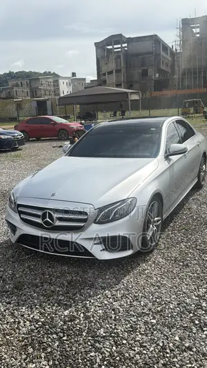 Mercedes-Benz E300 2018 Silver