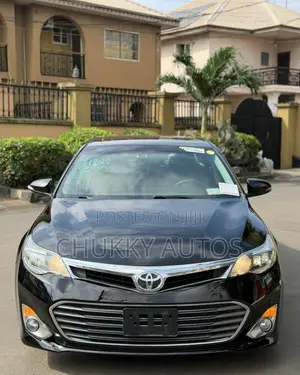 Toyota Avalon Limited Sedan FWD (3.5L 6cyl 6A) 2013 Black