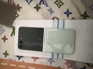 Samsung Galaxy Z Flip5 512 GB