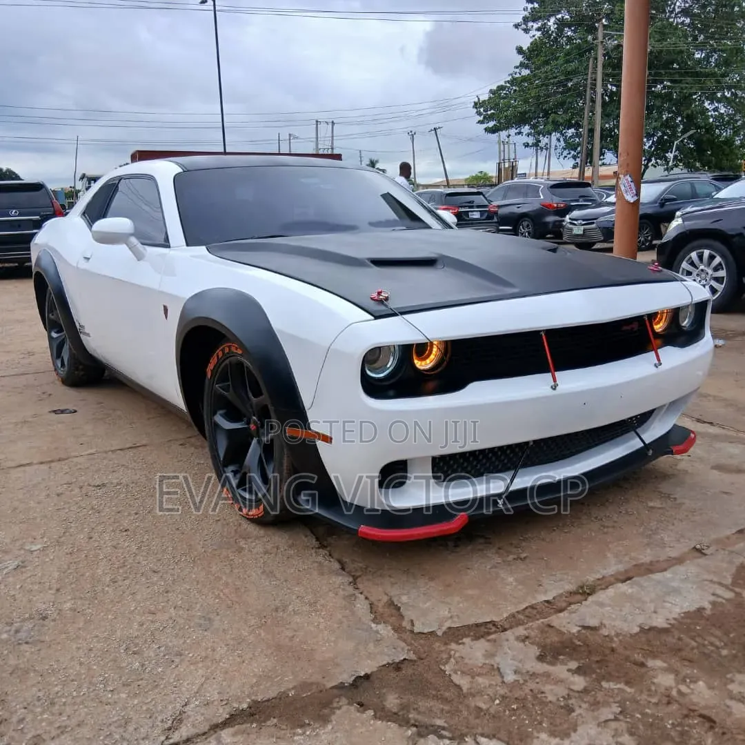 Dodge Challenger 2017 White