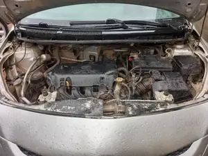 Toyota Yaris 2010 Silver