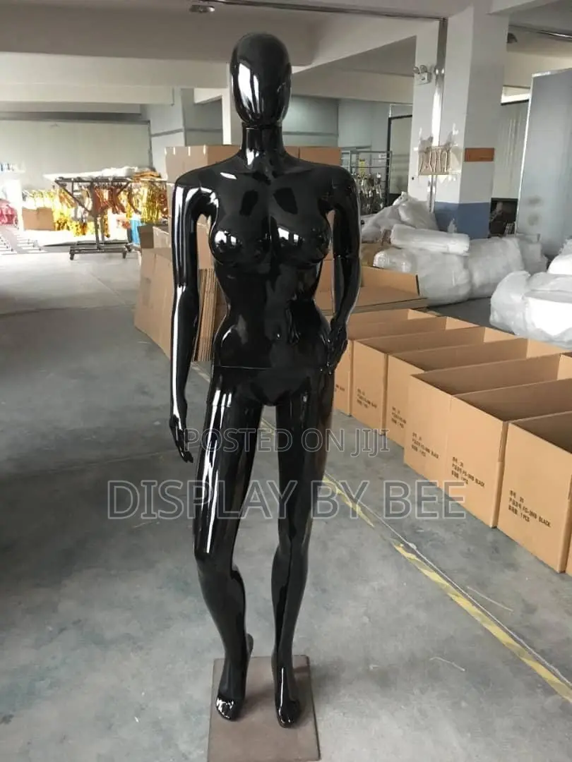 Female Mannequin With Posture