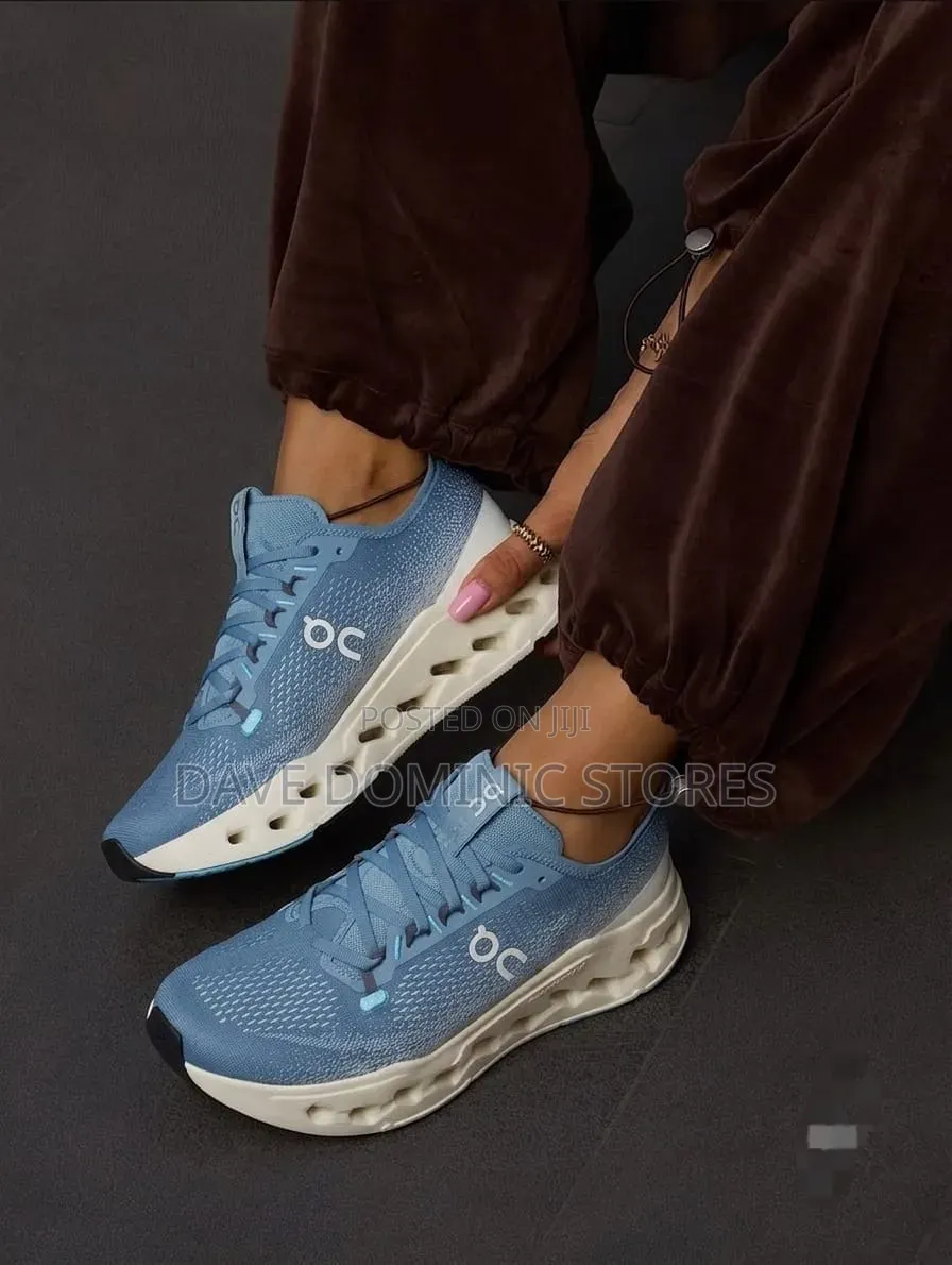 Original Oncloud Surfer Max Sneakers Available