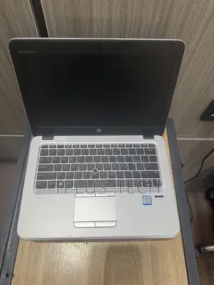 Laptop HP EliteBook 820 G3 8GB Intel Core i5 HDD+SSD 500GB