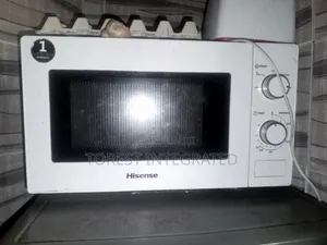 Hisense Microwave Oven 20L – Fully Functional, Fairly Used