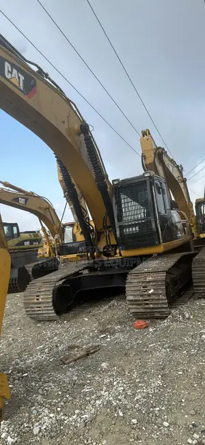 Cat 330d Excavator