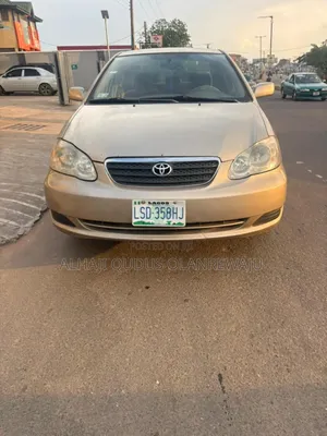 Toyota Corolla CE 2005 Gold