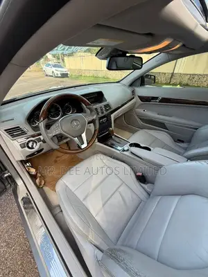 Mercedes-Benz E350 Base 2dr Coupe RWD (3.5L 6cyl 7A) 2013 Gray