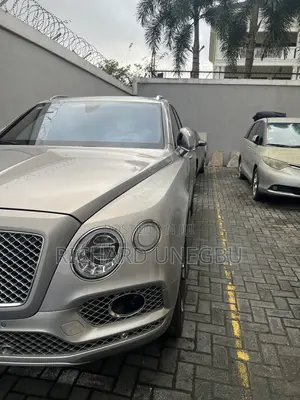 Bentley Bentayga 2017 Silver