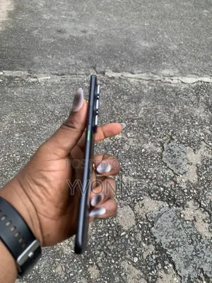 Infinix Hot 16 GB Black