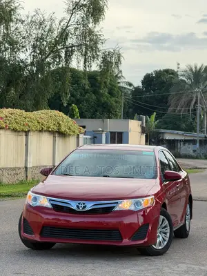 Toyota Camry 2014 Red