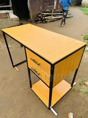 Working Table With Shelve