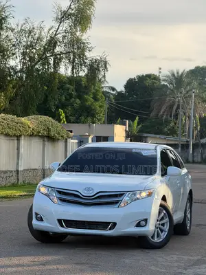 Toyota Venza 2010 White