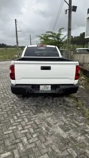 Toyota Tundra 2014 White