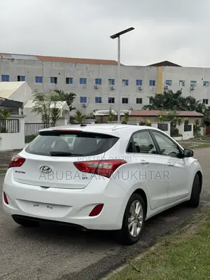 Hyundai Elantra 2014 White