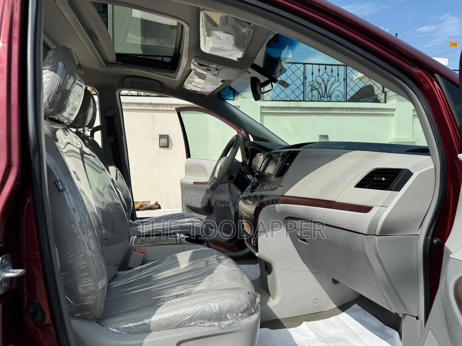 Toyota Sienna 2014 Red