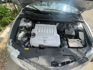 Toyota Camry 2011 Silver