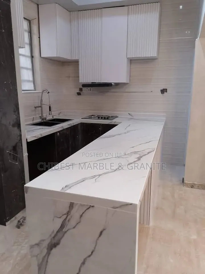 Marble Kitchen Cabinets and Countertops